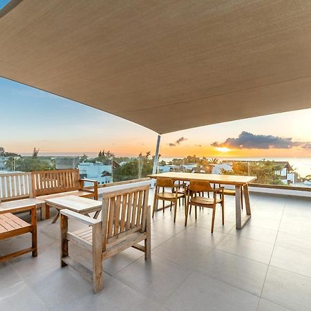 Penthouse 13 - One Bay Residence With Private Rooftop Terrace And Dip In Pool Pereybere Beach ภายนอก รูปภาพ
