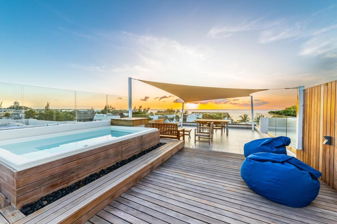 Penthouse 13 - One Bay Residence With Private Rooftop Terrace And Dip In Pool Pereybere Beach ภายนอก รูปภาพ