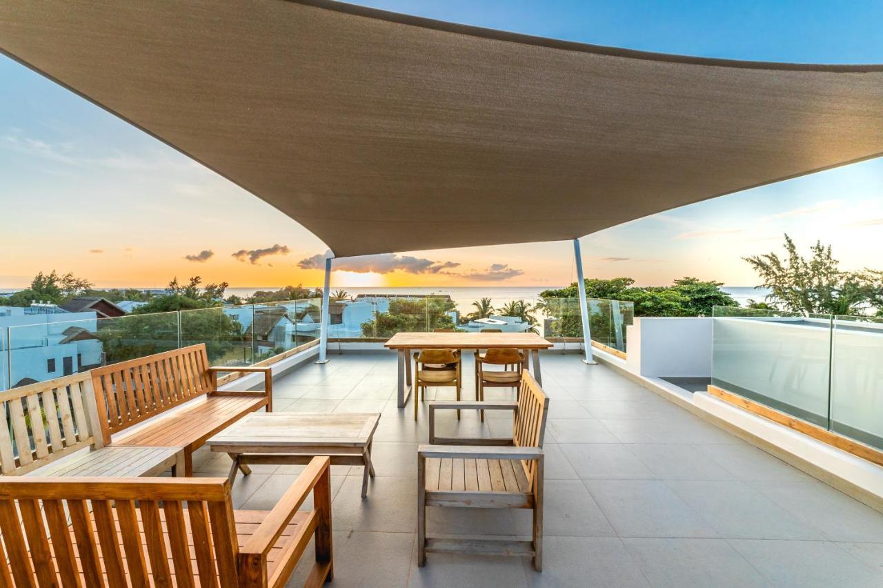 Penthouse 13 - One Bay Residence With Private Rooftop Terrace And Dip In Pool Pereybere Beach ภายนอก รูปภาพ