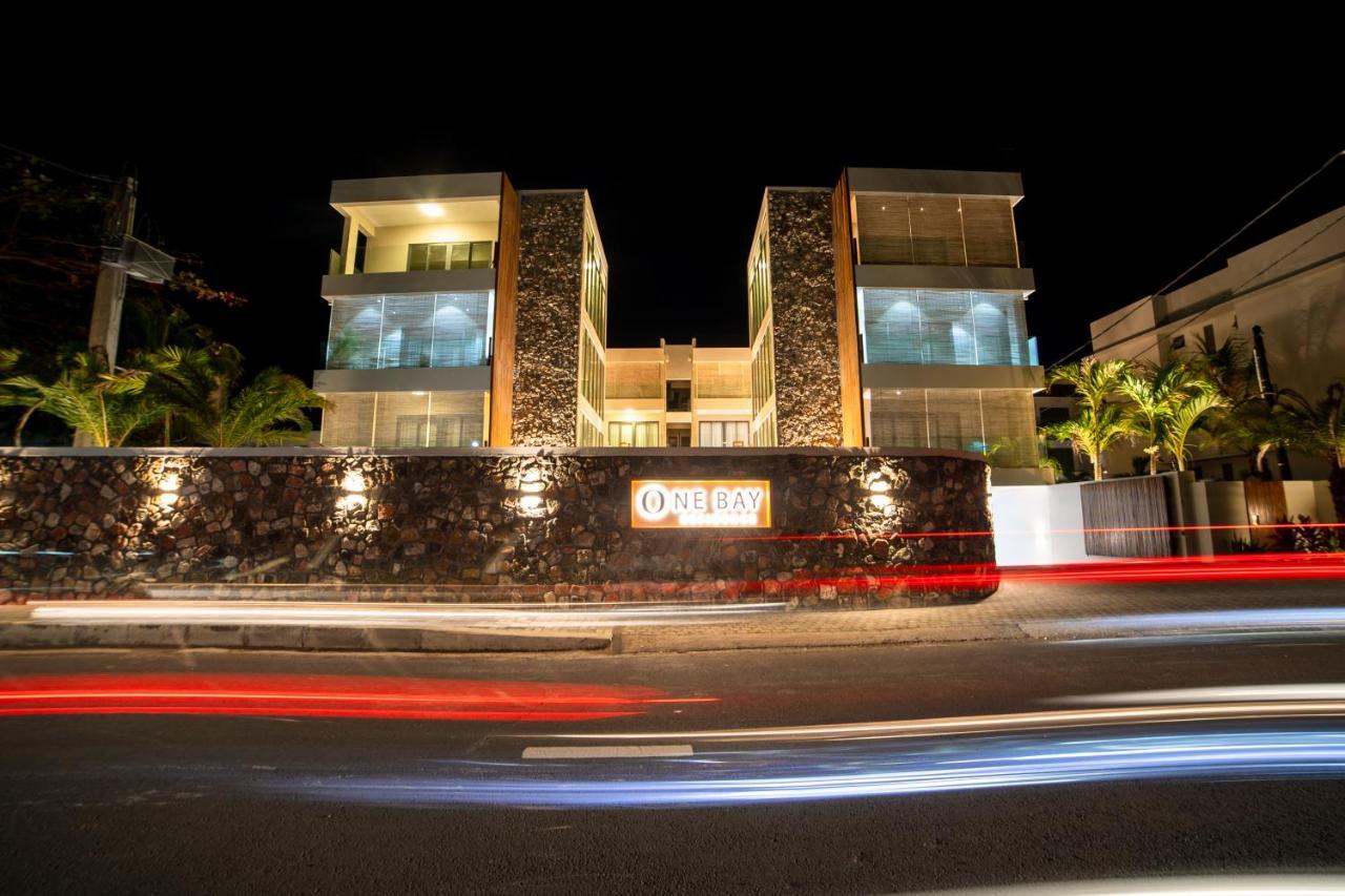 Penthouse 13 - One Bay Residence With Private Rooftop Terrace And Dip In Pool Pereybere Beach ภายนอก รูปภาพ