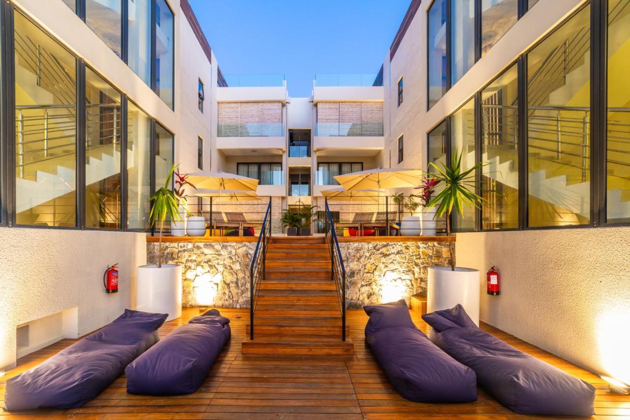 Penthouse 13 - One Bay Residence With Private Rooftop Terrace And Dip In Pool Pereybere Beach ภายนอก รูปภาพ