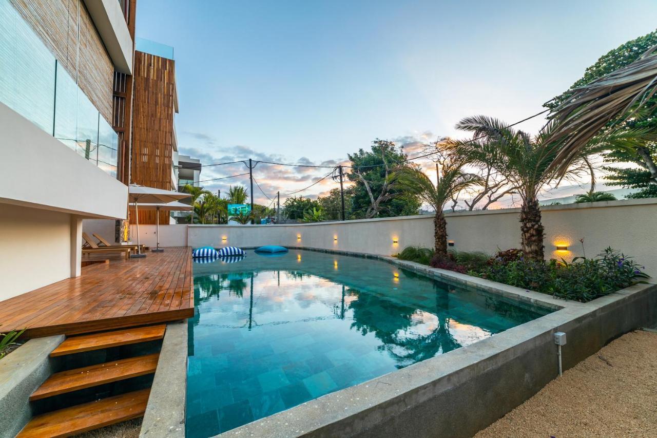 Penthouse 13 - One Bay Residence With Private Rooftop Terrace And Dip In Pool Pereybere Beach ภายนอก รูปภาพ