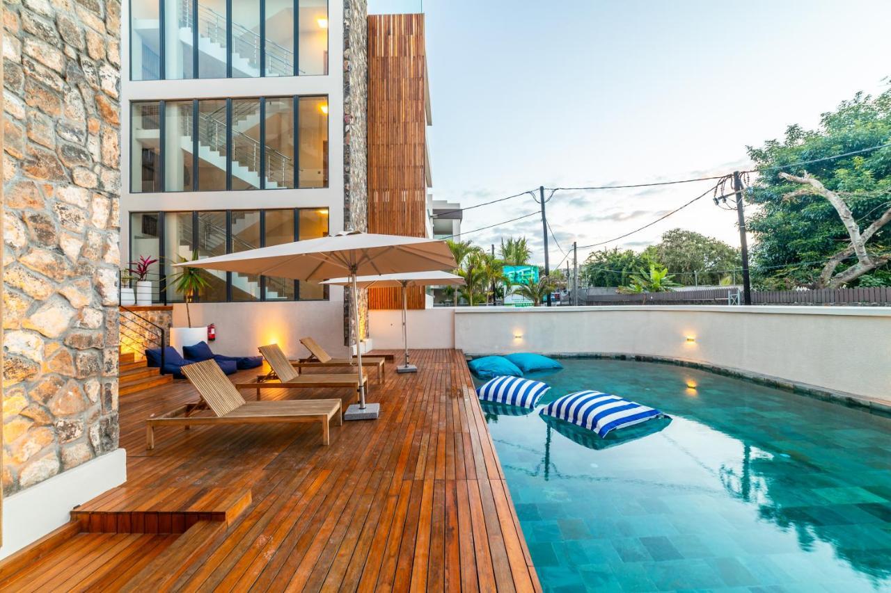 Penthouse 13 - One Bay Residence With Private Rooftop Terrace And Dip In Pool Pereybere Beach ภายนอก รูปภาพ