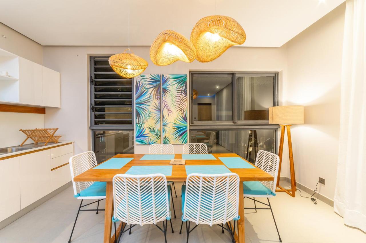 Penthouse 13 - One Bay Residence With Private Rooftop Terrace And Dip In Pool Pereybere Beach ภายนอก รูปภาพ
